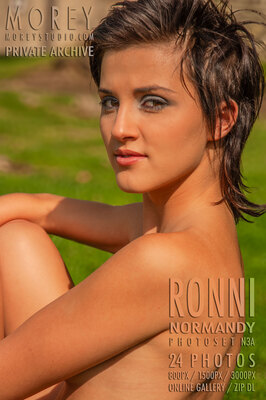 Ronni Normandy erotic photography of nude models